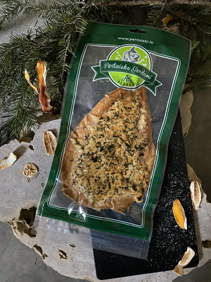 Karsti kūpināta makrele ar sieru, sinepēm un dillēm